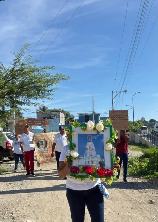 Comunidades religiosas reclaman saneamiento, aulas y protección para jóvenes
