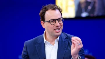El ensayo en el que el director de Anthropic pide ralentizar el desarrollo de la inteligencia artificial