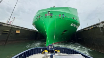 Ascensores de agua: cómo funciona el sistema de esclusas del Canal de Panamá y por qué El Niño obliga a limitar el paso de barcos