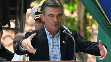 Bolivia alerta que los grupos criminales PCC y Comando Vermelho están reclutando a sus ciudadanos Bolivia alerta que los grupos criminales PCC y Comando Vermelho están reclutando a sus ciudadanos