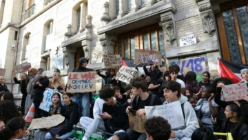 Francia: el Gobierno quiere reanudar las clases donde las condiciones de seguridad lo permitan Francia: el Gobierno quiere reanudar las clases donde las condiciones de seguridad lo permitan