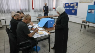 Las denuncias de supuesta injerencia extranjera añaden incertidumbre al escrutinio en Israel