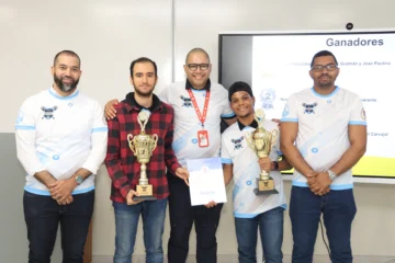Egresados del INTEC ganan primer lugar en Torneo de Redes de Datos 2026