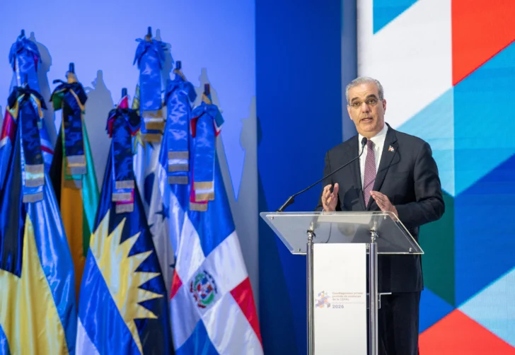 Abinader llama a mayor cooperación regional y a un crecimiento que llegue a los hogares