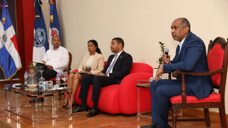 Jueces, fiscales y abogados analizan en la UASD los retos del nuevo Código Penal