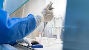 Qué es y cómo se propaga la peste neumónica que se estudia en el laboratorio de Siberia en el que falleció una trabajadora