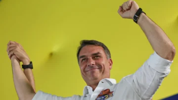 Brasil: apoyos y encuesta refuerzan favoritismo de Bolsonaro Brasil: apoyos y encuesta refuerzan favoritismo de Bolsonaro