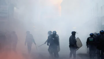 Francia: El gobierno admite fallas en la gestión de los violentos disturbios