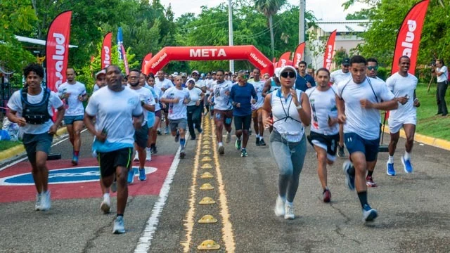 Más de 450 personas participan en carrera 7K por la salud mental en Santiago