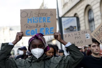 Manifestaciones en París y Lyon registran múltiples incidentes con grupos violentos