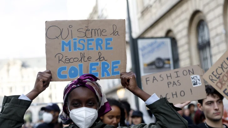 Manifestaciones en París y Lyon registran múltiples incidentes con grupos violentos Manifestaciones en París y Lyon registran múltiples incidentes con grupos violentos