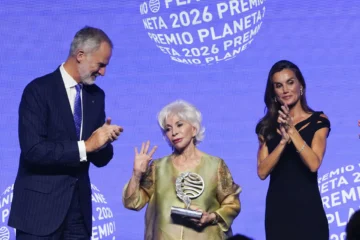 Chilena Isabel Allende gana el Planeta dando Chilena Isabel Allende gana el Planeta dando