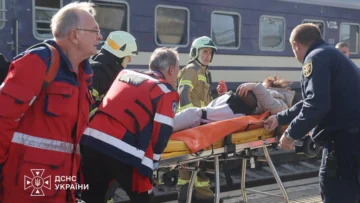 Ucrania: 13 muertos en una estación de tren en un ataque de un dron ruso