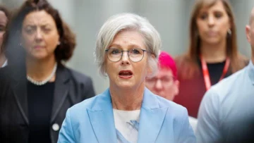 La conmoción en Australia después de que un vehículo arrollara y dejara gravemente herida a una diputada en un presunto ataque deliberado La conmoción en Australia después de que un vehículo arrollara y dejara gravemente herida a una diputada en un presunto ataque deliberado