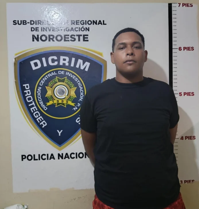 Policía apresa en Esperanza a joven buscado por presunto atraco en Valverde