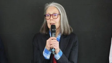 La poeta canadiense Anne Carson obtiene el Nobel de Literatura 2026 