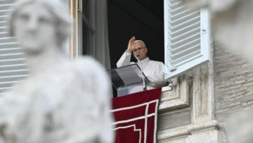 El papa León XIV viajará a Argentina, Uruguay y Perú en noviembre tras recuperarse de una operación por cáncer de pulmón