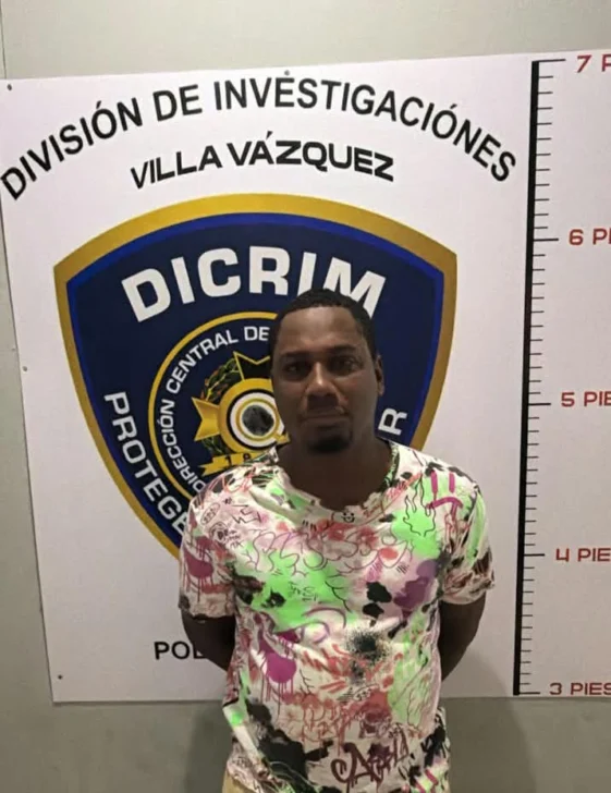 Policía apresa en Villa Vásquez a hombre buscado por doble homicidio en Santo Domingo Policía apresa en Villa Vásquez a hombre buscado por doble homicidio en Santo Domingo