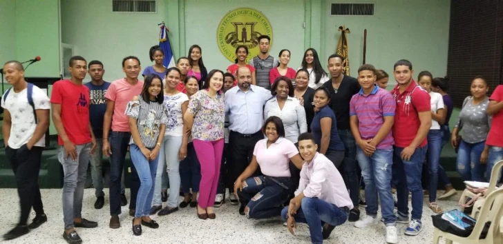 Dalis Jáquez, el arte como vocación, la educación como legado