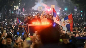 El veterano gobernante de Serbia, Aleksandar Vucic, reconoce la derrota electoral ante un movimiento de protesta liderado por estudiantes El veterano gobernante de Serbia, Aleksandar Vucic, reconoce la derrota electoral ante un movimiento de protesta liderado por estudiantes