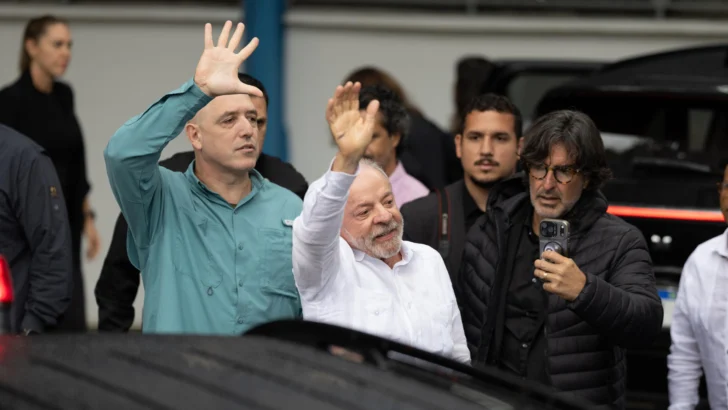 Lula es reelegido presidente de Brasil con el 51.77 % de los votos
