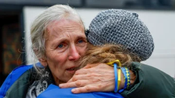 Refugiados ucranianos se reúnen con sus familias luego de estar años atrapados en territorio ocupado por Rusia Refugiados ucranianos se reúnen con sus familias luego de estar años atrapados en territorio ocupado por Rusia