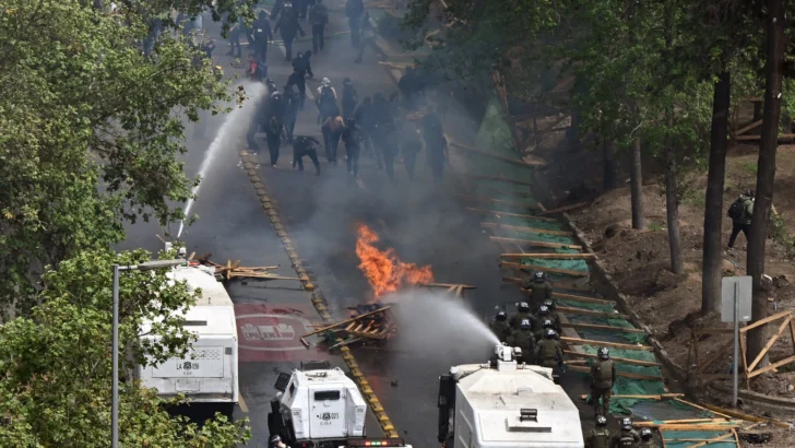 Recortes en educación de Chile desata protestas con enfrentamientos
