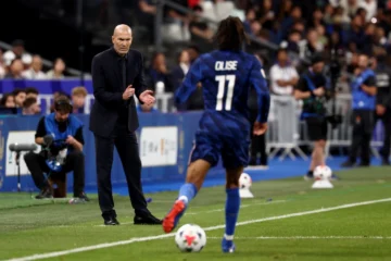 Italia amarga en París a la Francia de Zizou, que jugó sin Mbappé Italia amarga en París a la Francia de Zizou, que jugó sin Mbappé