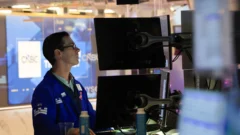 Wall Street cierra en verde y el S&P 500 y Nasdaq marcan récords