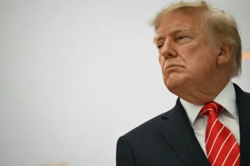 Trump alega comparaba hipotéticos bombardeos en California con alza de precios de combustibles Trump alega comparaba hipotéticos bombardeos en California con alza de precios de combustibles