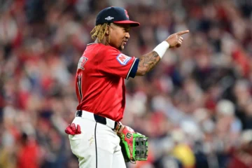 MLB: Dominicano José Ramírez sella pase de Guardianes a la Serie de Campeonato