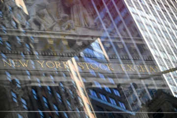 Wall Street cierra mixto y el Nasdaq rebota un 1,11 % gracias a las tecnológicas Wall Street cierra mixto y el Nasdaq rebota un 1,11 % gracias a las tecnológicas
