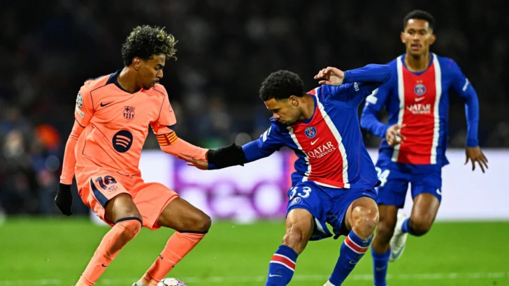 El PSG golea al Barcelona en París, en duelo estelar en Liga de Campeones
