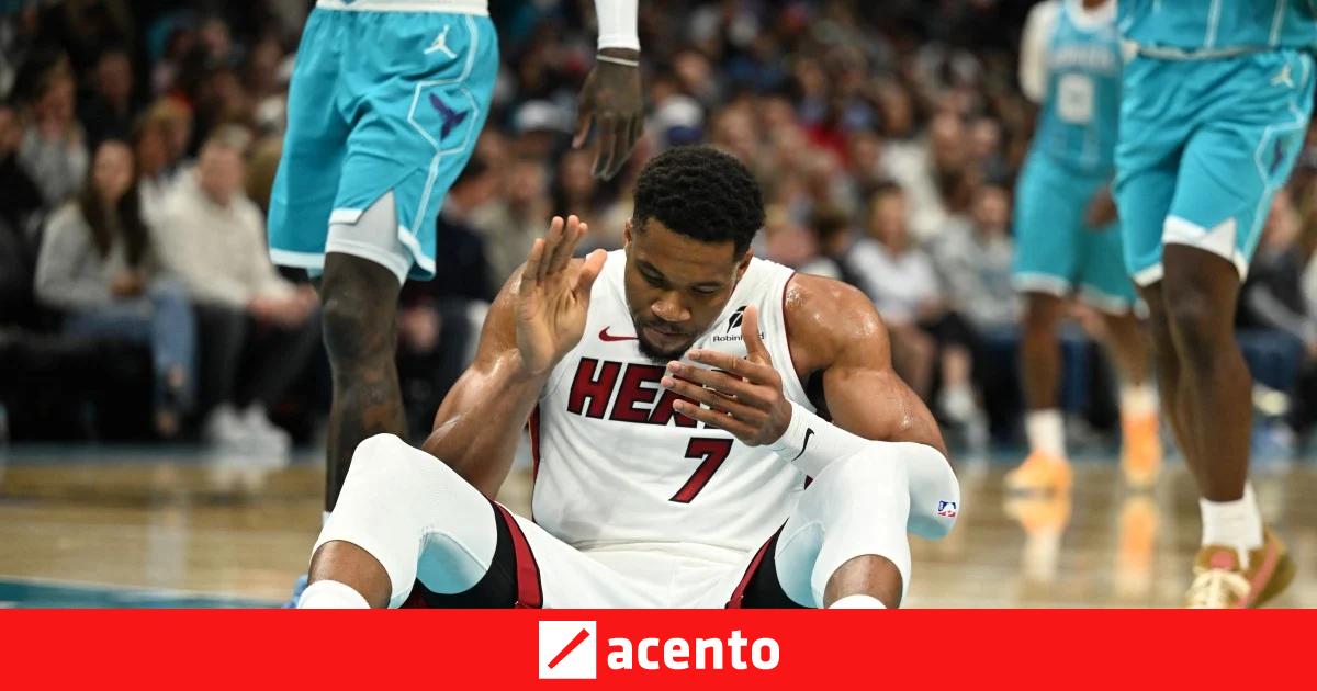 Sergio de Larrea Scores 21 Points in Mavericks Loss
