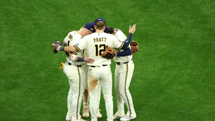 MLB: resultado. Cerveceros de Milwaukee remonta ante Rays de Tampa Bay y están a dos triunfos de ganar la Serie Mundial