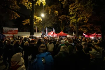 Polonia en crisis entre acusaciones de «golpe de Estado» Polonia en crisis entre acusaciones de «golpe de Estado»