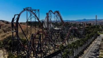 Más de 100 demandas por lesiones cerebrales: Six Flags Mountain cancela su montaña rusa X2 Más de 100 demandas por lesiones cerebrales: Six Flags Mountain cancela su montaña rusa X2