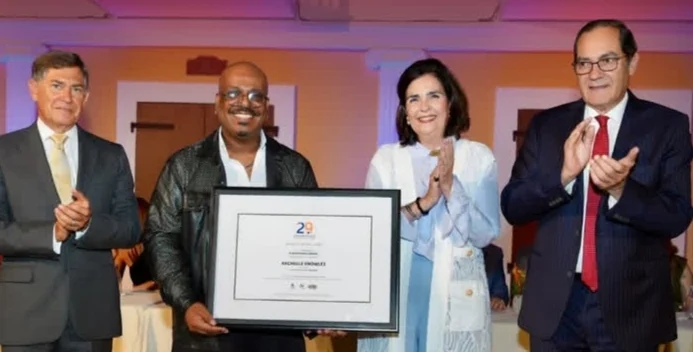 El arte que somos: el concurso Eduardo León Jimenes y los desafíos de la cultura dominicana