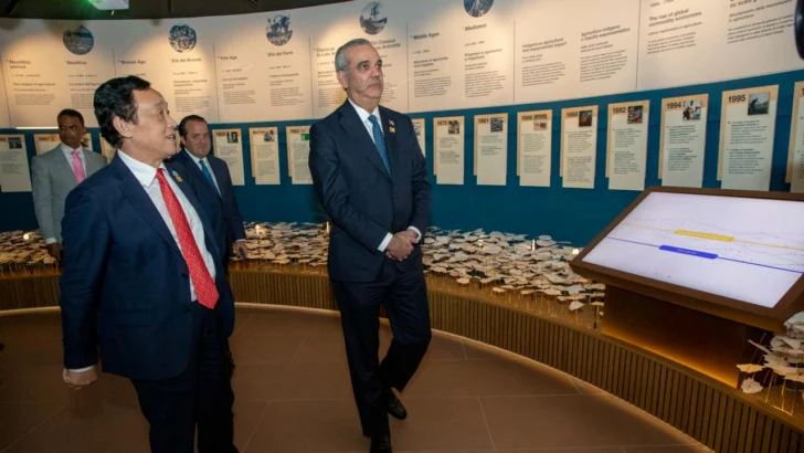 Abinader inaugura salón dominicano en la sede de la FAO en Roma