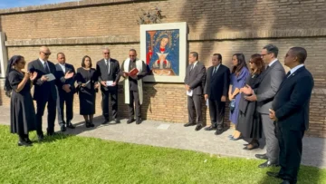 Abinader pide orar por la salud del papa León XIV durante visita al Vaticano Abinader pide orar por la salud del papa León XIV durante visita al Vaticano