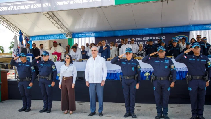 Abinader pone en marcha nuevo modelo de patrullaje policial en La Altagracia