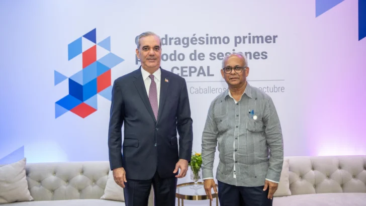 Abinader y secretario general de la OEA conversan sobre crisis en Haití y Nicaragua Abinader y secretario general de la OEA conversan sobre crisis en Haití y Nicaragua