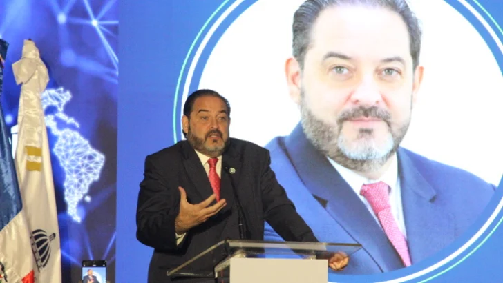 Rebolledo llama a fortalecer la seguridad energética del Caribe con más integración y renovables