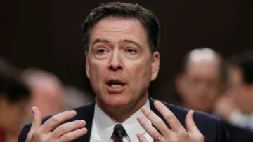 EE. UU. intenta volver a procesar al exdirector del FBI James Comey por presunta filtración de información clasificada EE. UU. intenta volver a procesar al exdirector del FBI James Comey por presunta filtración de información clasificada