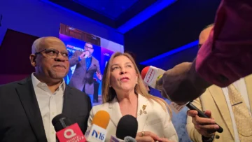Carolina Mejía aboga por más oportunidades, tecnología y microcréditos para jóvenes emprendedores