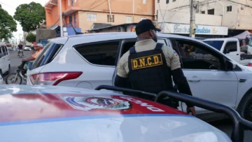 DNCD arresta a 11 personas y decomisa casi ocho kilos de presuntas drogas en el Distrito Nacional DNCD arresta a 11 personas y decomisa casi ocho kilos de presuntas drogas en el Distrito Nacional