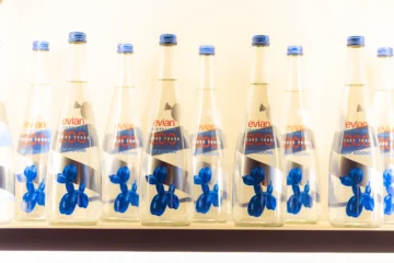 Evian celebra dos décadas en el mercado dominicano Evian celebra dos décadas en el mercado dominicano