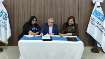 Sector turístico de La Romana y SODOMEDI firman acuerdos para fortalecer el periodismo digital