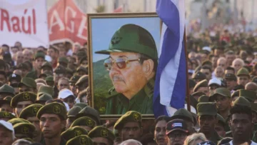 La Fiscalía de Florida emite una orden de arresto contra Raúl Castro por su presunta implicación en el derribo de dos avionetas en 1996