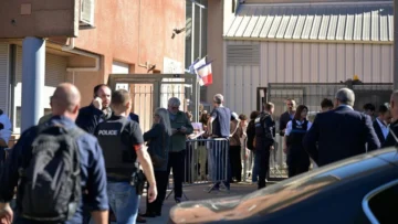 Francia: Fiscalía antiterrorista abre investigación por disparos de un adolescente en una escuela